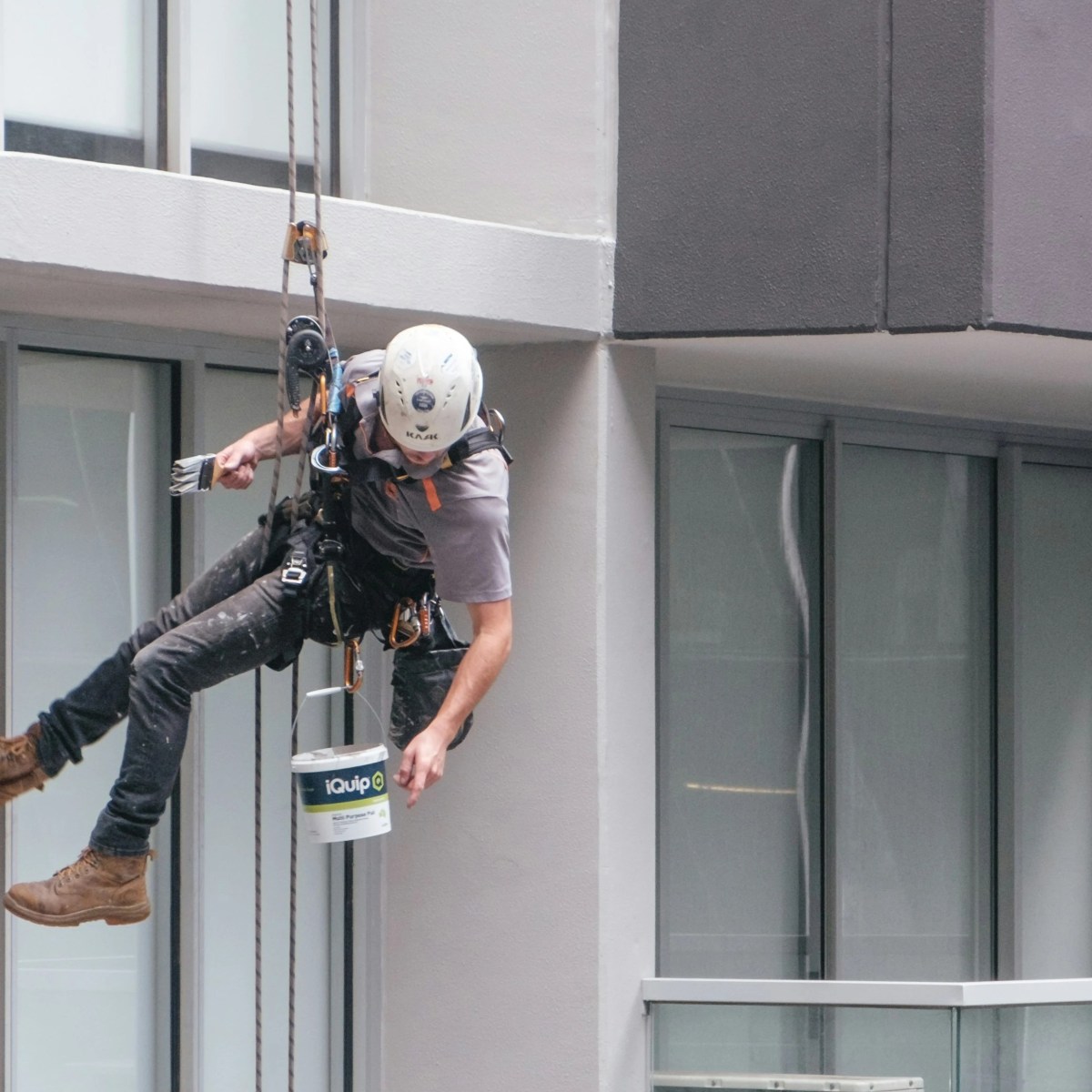 Éclat Vertical : Le Nettoyage des&nbsp;Façades